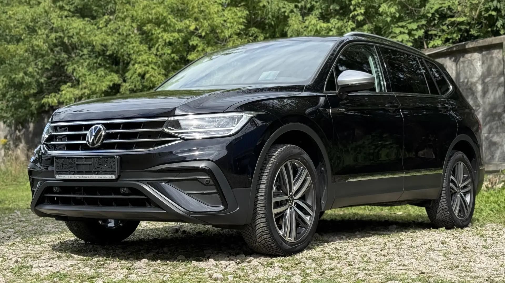 Самый популярный кроссовер под заказ из Германии в 2026 году. Volkswagen Tiguan Allspace.