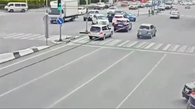 В Новосибирске автоледи устроила ДТП с мотоциклистом