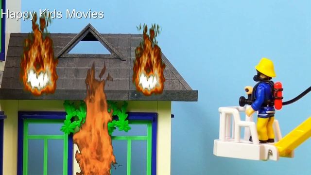 Пожарный Степа спешит на помощь! 🚒 Видео с игрушками детям