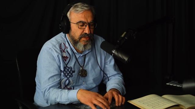 Гагик Гиносян, основатель и худрук этнографической группы песни и танца «Карин» / Գինոսյան «Կարին»
