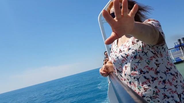 САМВЕЛ АДАМЯН, ПО ПРОСЬБАМ ЗРИТЕЛЕЙ, ЕЛЕ ВЫРВАЛСЯ, ДЕЛЬФИНЫ.. ЧУТЬ НЕ ЗАКОНЧИЛОСЬ ПОЗОРОМ..