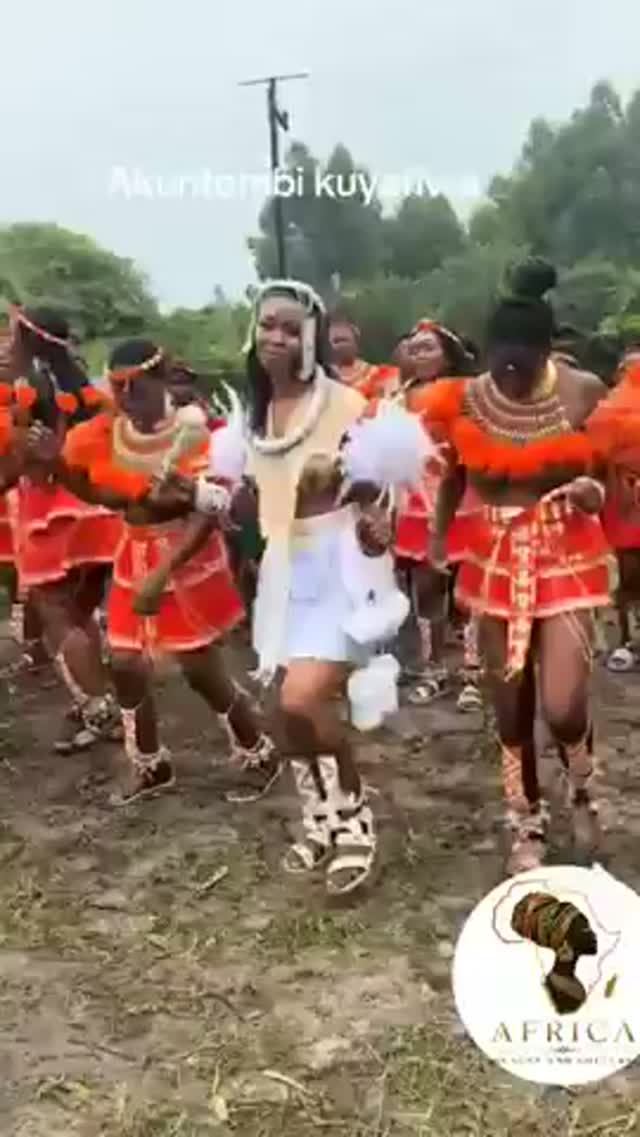 The Beauty Of Womanhood Zamambonabi Traditional Zulumaidens Bhincanation Proudlysouthafrican