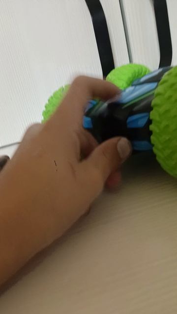 (•‿•)