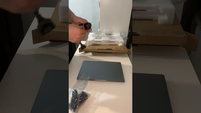 Распаковка. Новый Lenovo IdeaPad Slim 3 15iah8, I5-12450h, 16gb, SSD 512gb.