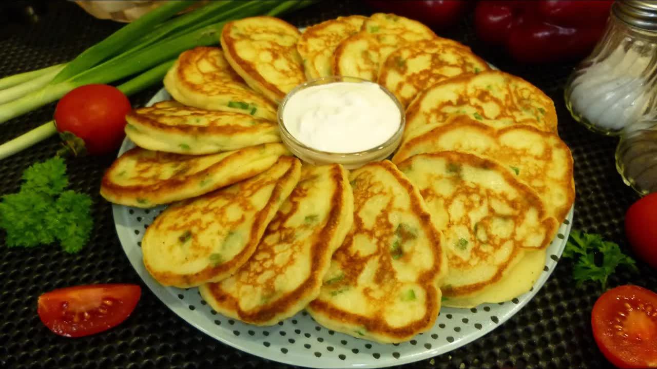 ОЛАДЬИ ИЗ КАРТОФЕЛЬНОГО ПЮРЕ с зеленым луком. Просто и очень вкусно!