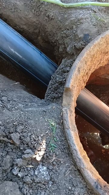 замена канализационной трубы между двух колодцев без раскопок