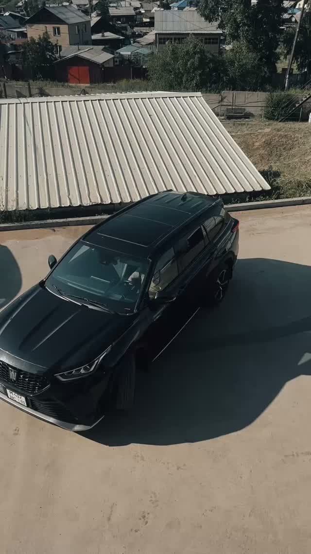 Toyota Crown Kluher 2022 год