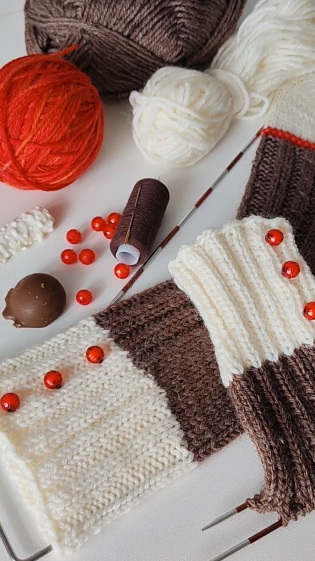 Два шоколада и ягодки 🧶