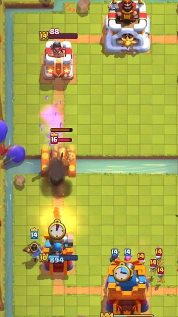 10 УРОВЕНЬ ПРОТИВ 14 В CLASH ROYALE