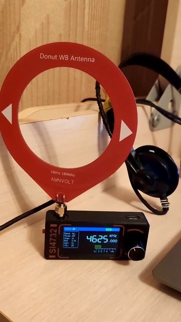 73 de R3T-100 Listening to mysterious UVB-76 on Baby ATSmini SI4732  Слушаем  УВБ-76 наМалышарик