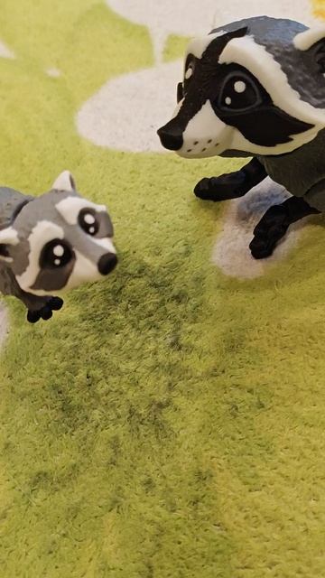 Семья енотов 🦝🦝🦝