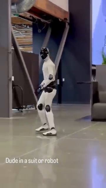 РОБОТ БЕЖИТ 26