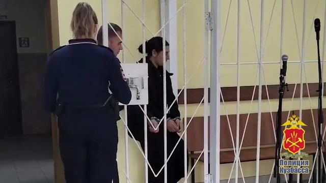 В Новокузнецке сотрудники полиции задержали цыганку похитившую у местных жителей 500 тыс. рублей