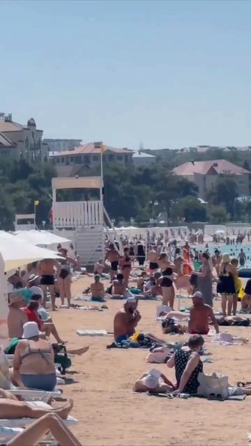 Геленджик 25-08-2026 обстановка на центральном пляже