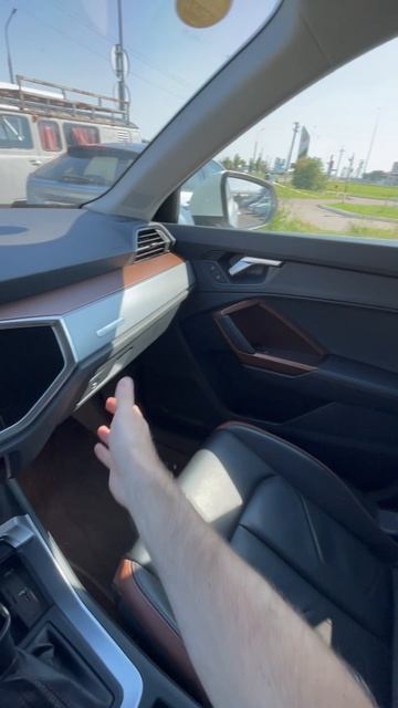 2021 Audi Q3 запуск двигателя