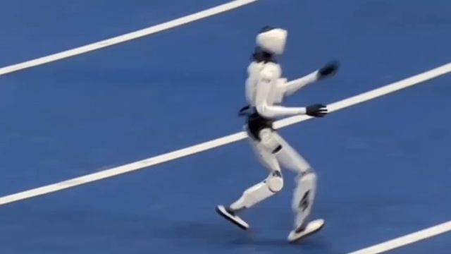 🤖Роботы бьют рекорды — и смешат зрителей