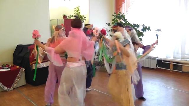 Иоанна Жена Хусы Танец с Цветами 2018