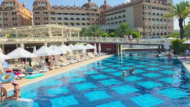 Турция 2025/Отель Royal Alhambra Palace/Территория отеля