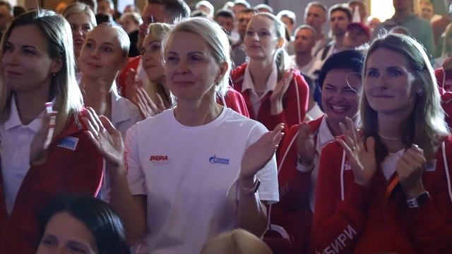 Спартакиада в моменте: соревнования по плаванию, церемония награждения