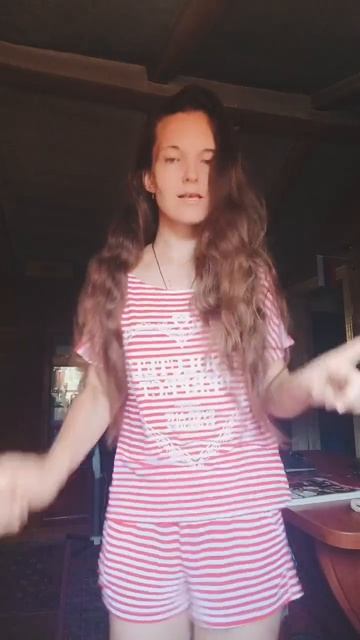 Я танцую под Шадэ 😁