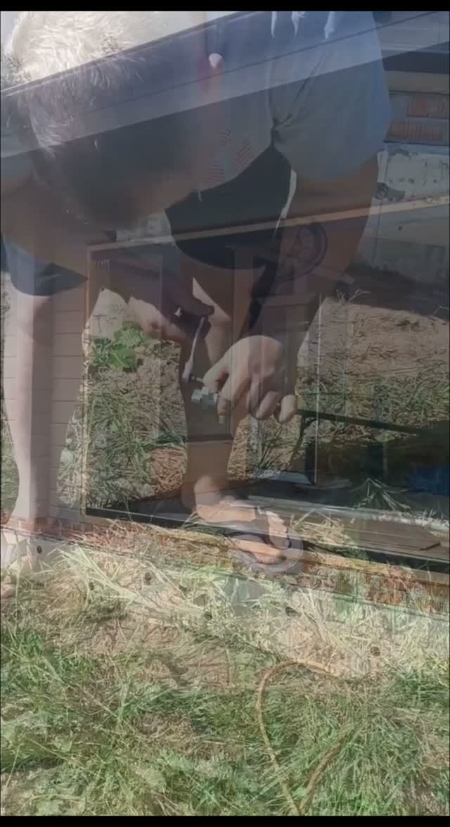 Подвижное безрамное остекление