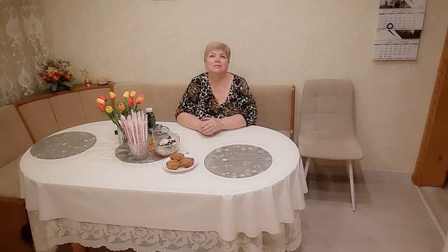 Сегодня  ходила  на маникюр  попала под дождь  закупила  немножко товара)))