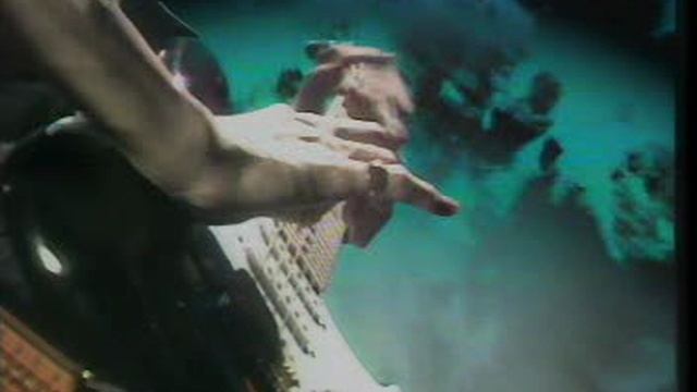 Queen - Play The Game