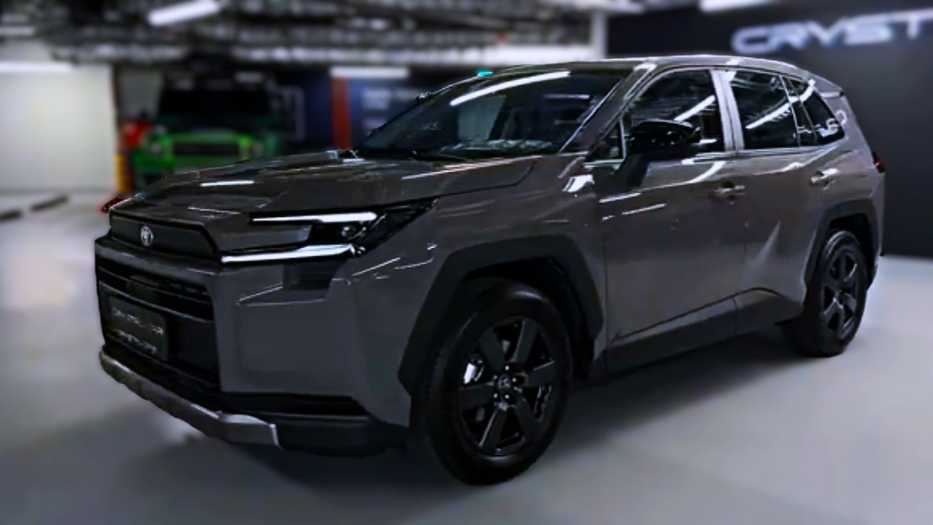 Toyota RAV4 - обзор интерьера и экстерьера обновленного кроссовера