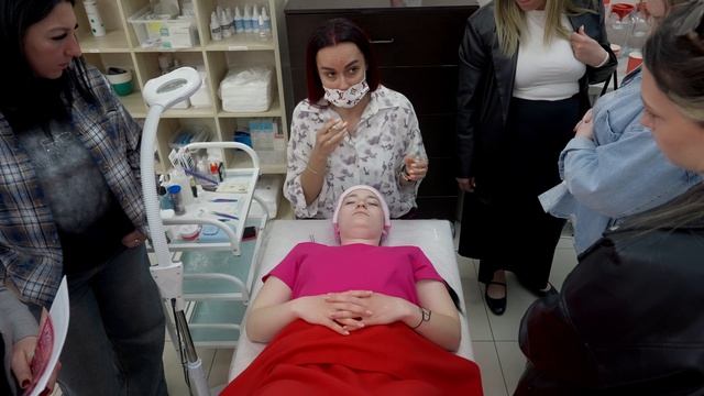 Обучение по наращиванию ресниц в Ставрополе