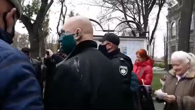 Виктор Викарчук 02.11.2020 после нападения на него нациков с зелёнкой