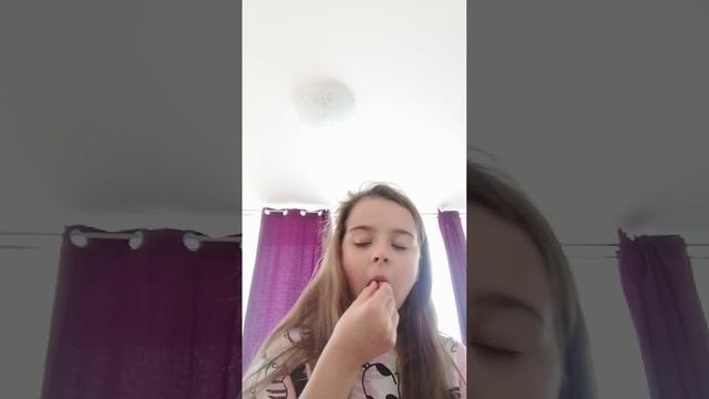 сделала шоколад.