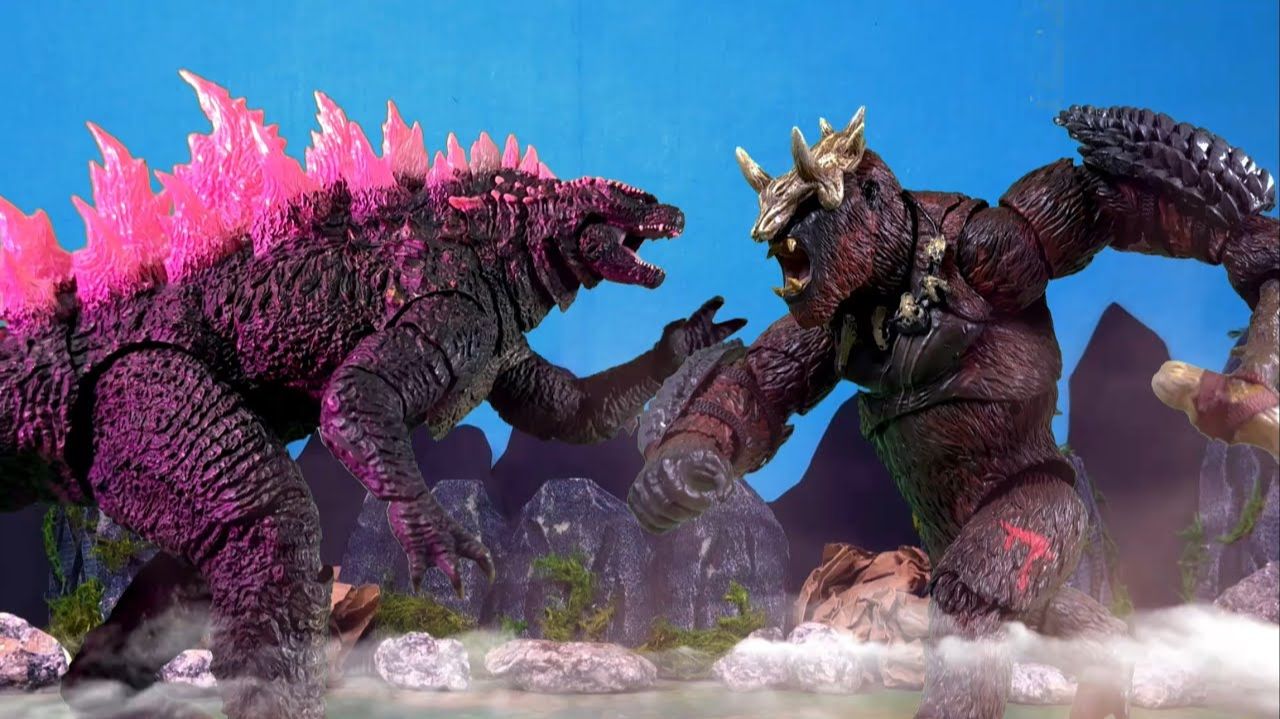 EVOLVED GODZILLA and KONG vs BATTLE BEAST an epic battle stop motion