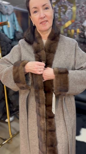 Пальто из шерсти DONNA с натуральным мехом норки