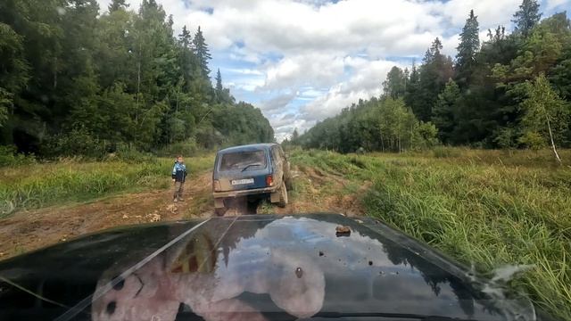 выехал на подмогу к другу..