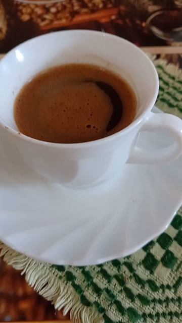 По чашечке  крепкого  черного кофе утром?