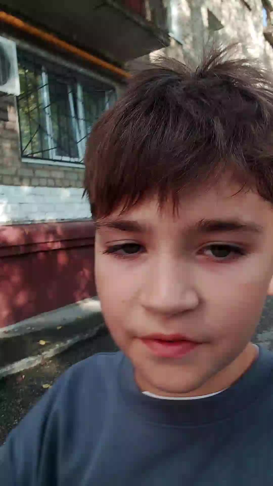 показываю дом Ярика иду к себе домой