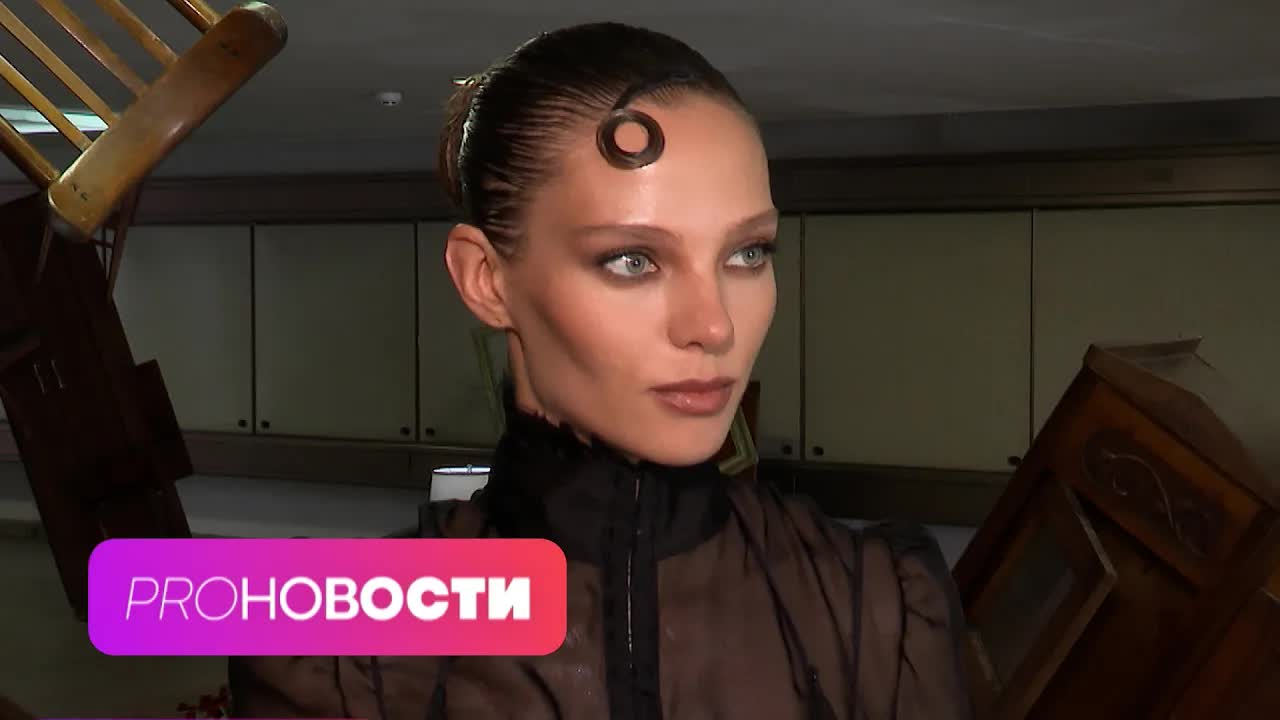 Модель Алеся Кафельникова выпустила клип! Почему она не исполняет песни на русском языке?