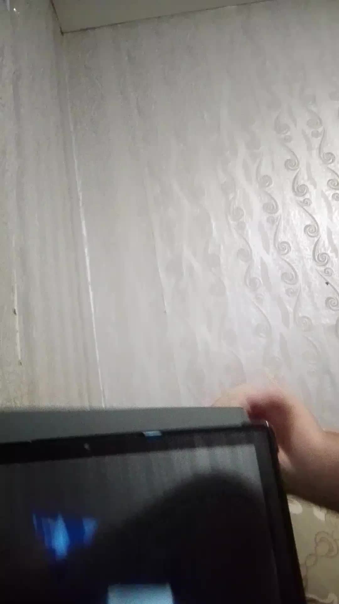 н