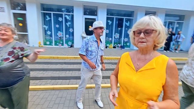22.08.26г... Жёлтый Дождь Стучит по Крышам...