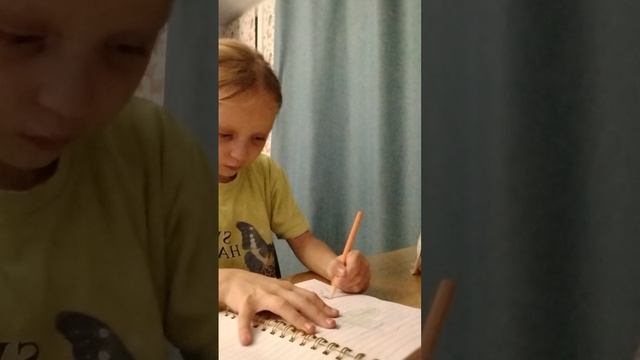 мы нарисовали рисунок маме.mp4
