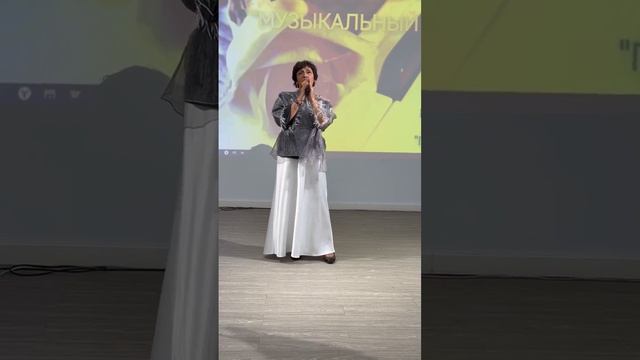 1000215179.mp4