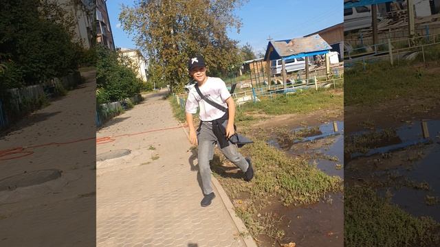 мы нашли утку в луже, и я со своим другом её увидели.
