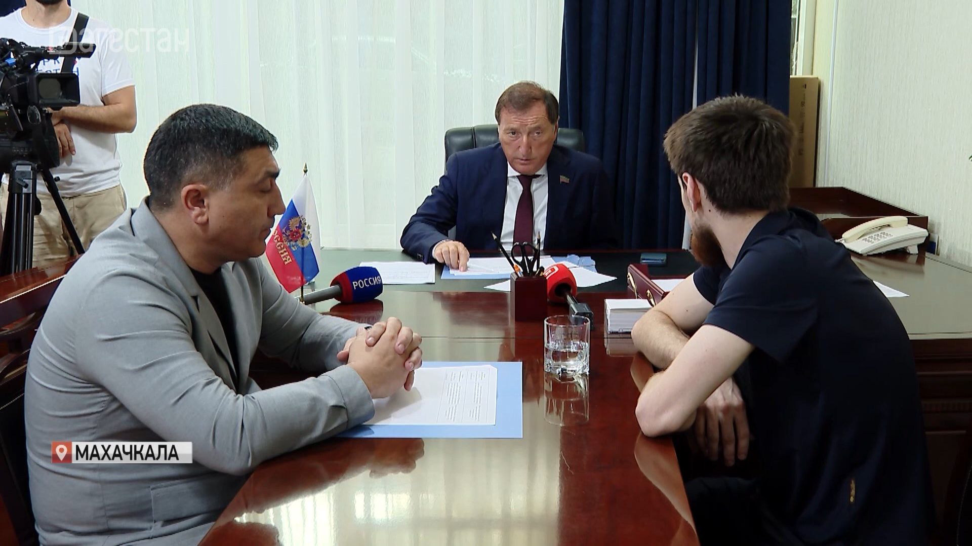 Заур Аскендеров провел прием граждан