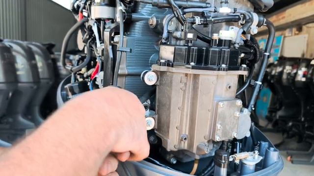 Арт 4575 Замер компрессии лодочного мотора Yamaha F90CET, 2019 г.