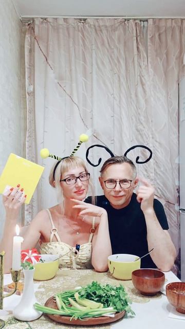 Чечевичный суп😋😋😋,фрагмент мукбанга