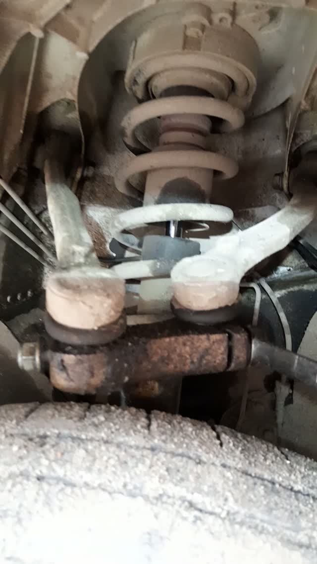 Audi Q5 FY 2019, 103000 Km. Problem Bolts #1 , проблемный болт часть 1