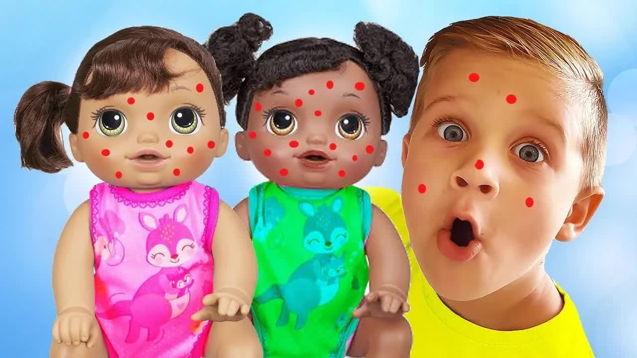 Рома как няня для кукол Baby Alive
