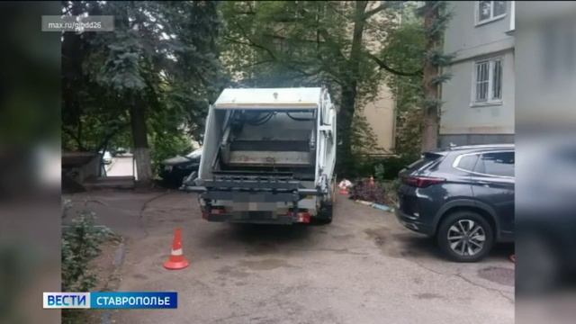 В Кисловодске водитель мусоровоз сбил насмерть пешехода