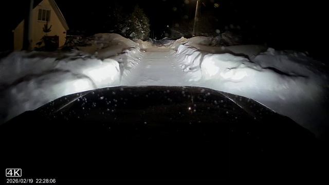 Jetour T2 идёт в горку по глубокому снегу — зимняя резина Armstrong Ski-Trac S