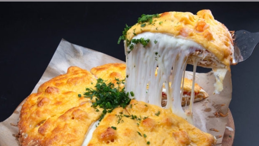 Пробуем четырехэтажную пиццу 🍕 🤪